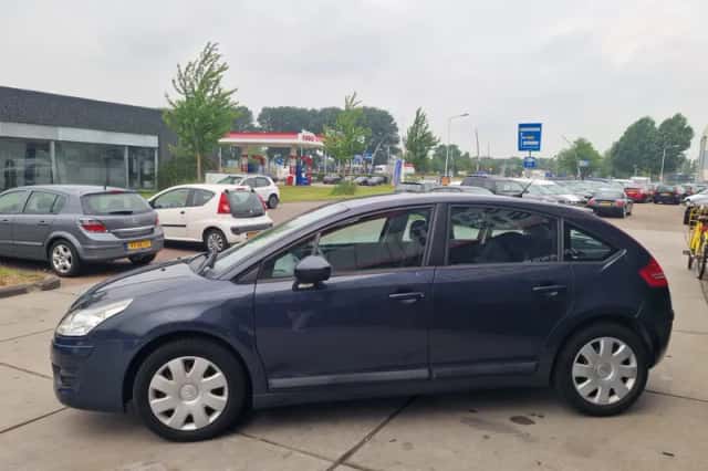 Citroën C4 (2010) thumbnail 4