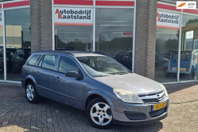 Opel Astra (2008) thumbnail 2