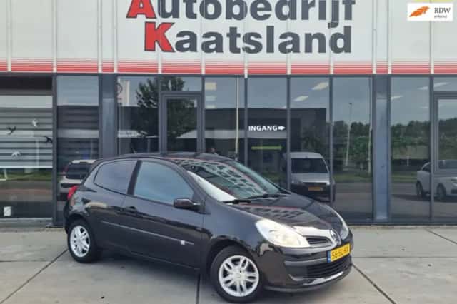 Renault Clio (2006) thumbnail 1