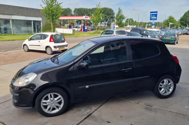 Renault Clio (2006) thumbnail 4