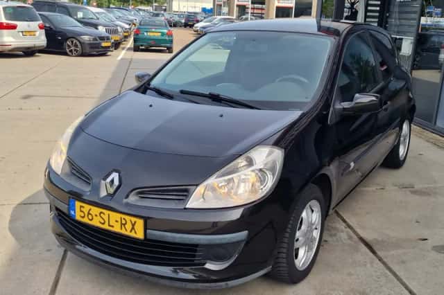 Renault Clio (2006) thumbnail 5