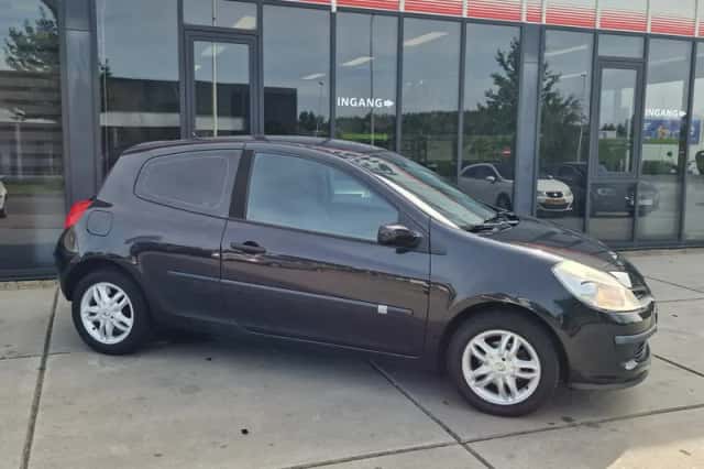 Renault Clio (2006) thumbnail 6