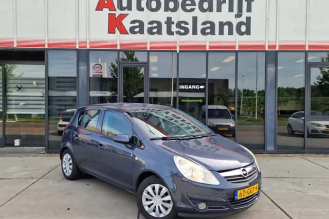 Opel Corsa (2008) thumbnail 2