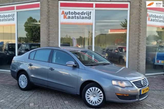 Volkswagen Passat (2006) thumbnail 1