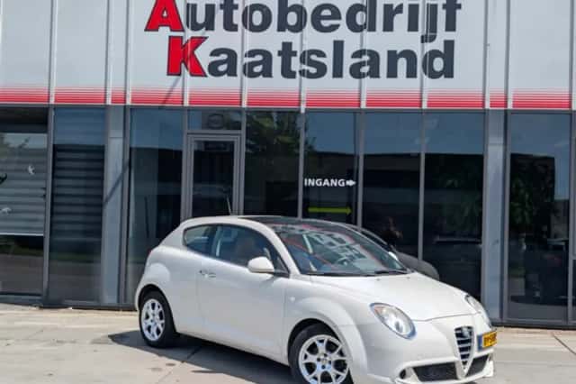 Alfa Romeo Mito (2011) thumbnail 1