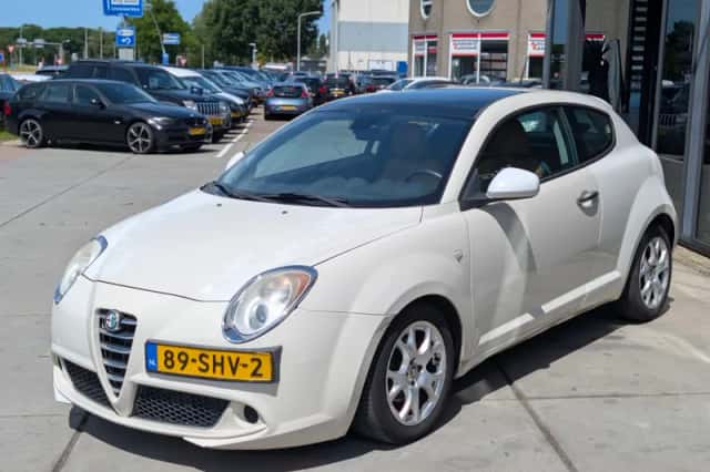 Alfa Romeo Mito (2011) thumbnail 4