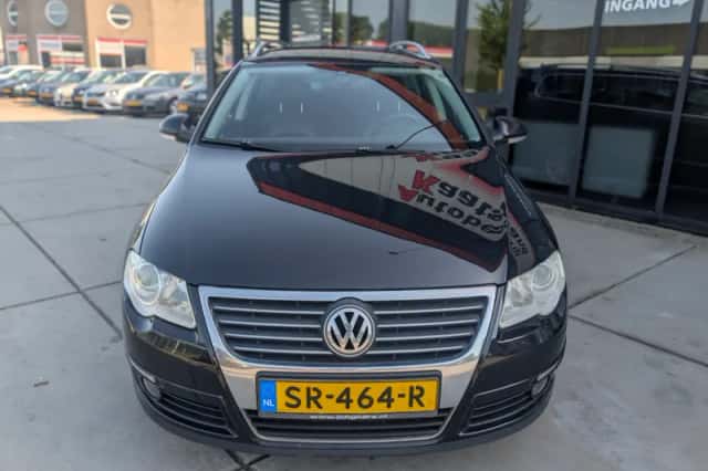 Volkswagen Passat (2010) thumbnail 5
