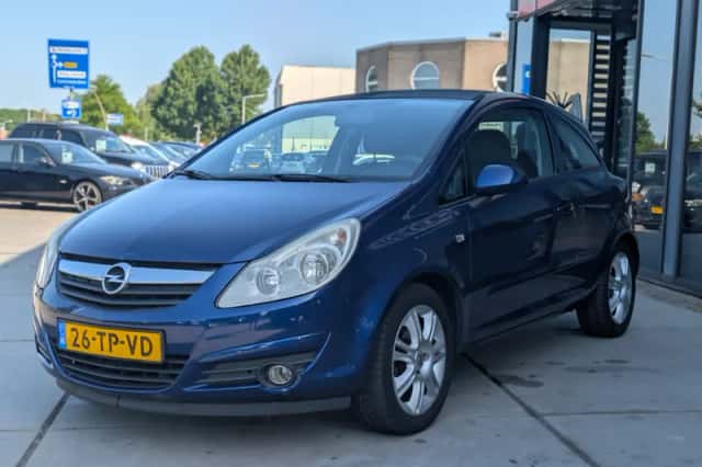 Opel Corsa (2006) thumbnail 4