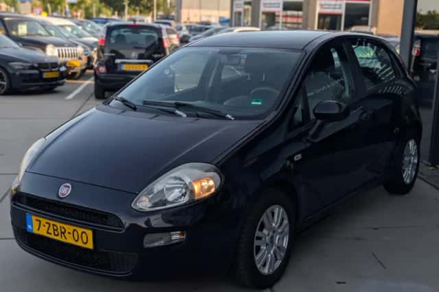 Fiat Punto (2014) thumbnail 3