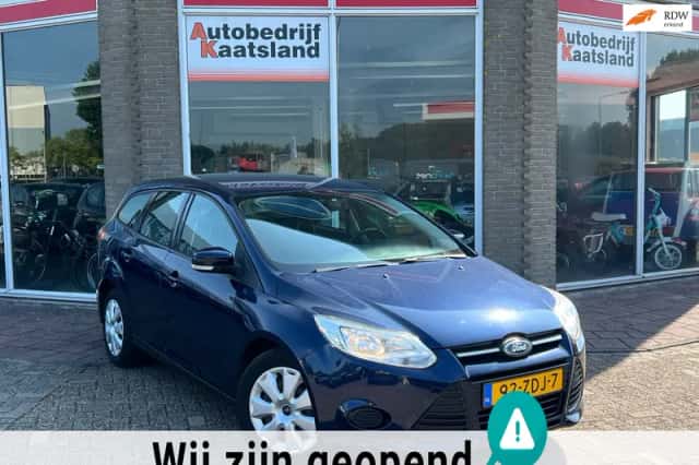 Ford Focus (2012) thumbnail 2
