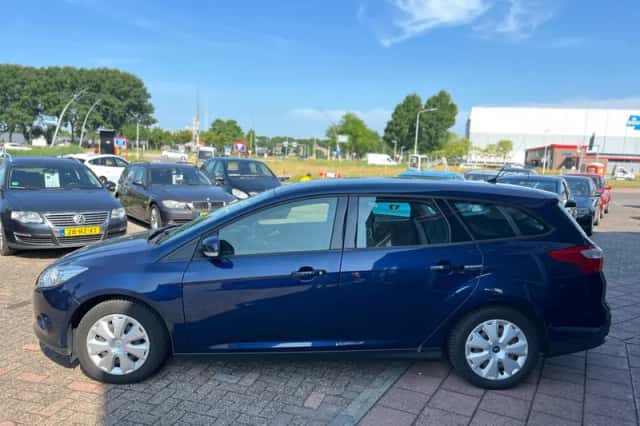 Ford Focus (2012) thumbnail 5