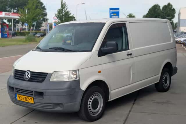 Volkswagen Transporter (2007) thumbnail 3