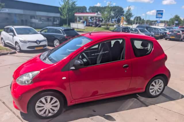 Toyota Aygo (2007) thumbnail 3
