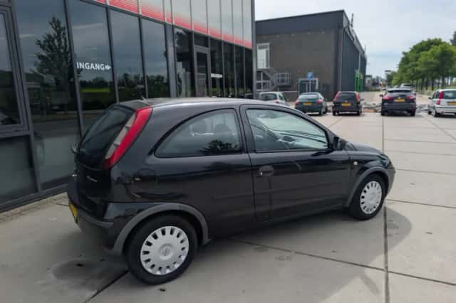 Opel Corsa (2005) thumbnail 6