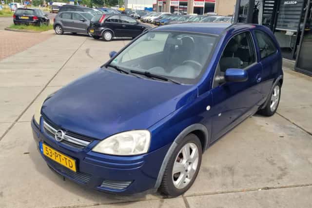 Opel Corsa (2004) thumbnail 5