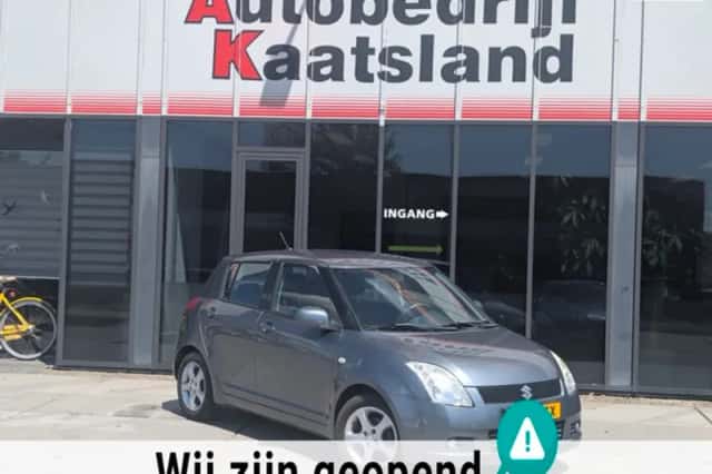 Suzuki Swift (2007) thumbnail 1