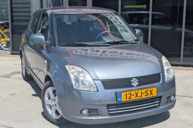 Suzuki Swift (2007) thumbnail 5