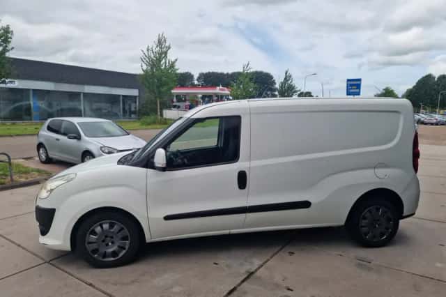 Fiat Doblò (2014) thumbnail 4