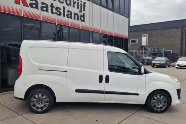 Fiat Doblò (2014) thumbnail 6
