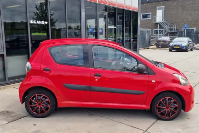 Toyota Aygo (2012) thumbnail 6