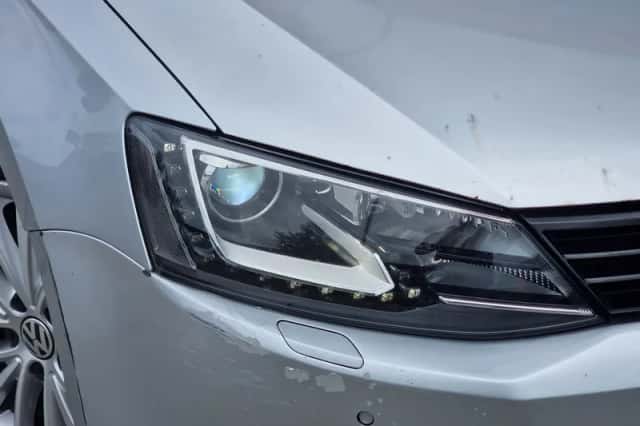 Volkswagen Jetta (2013) thumbnail 3