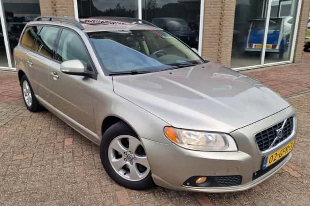 Volvo V70 (2008) thumbnail 3