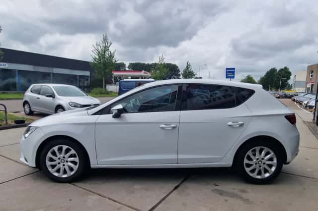 SEAT Leon (2012) thumbnail 4