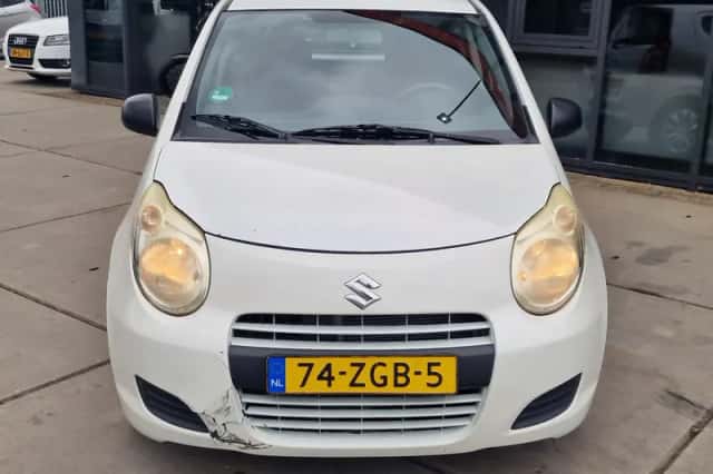 Suzuki Alto (2012) thumbnail 5