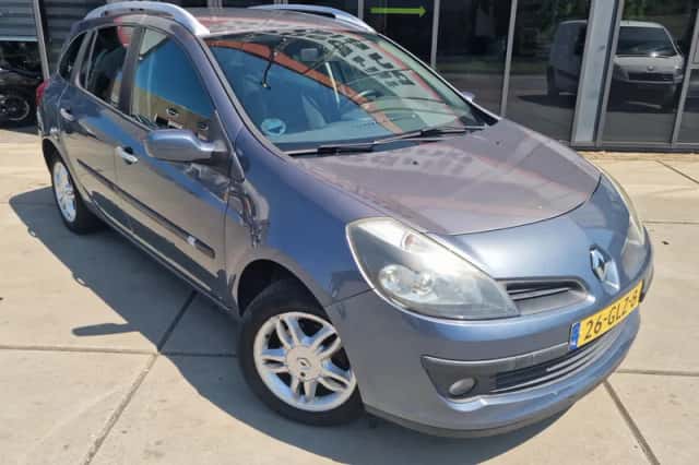 Renault Clio (2008) thumbnail 3