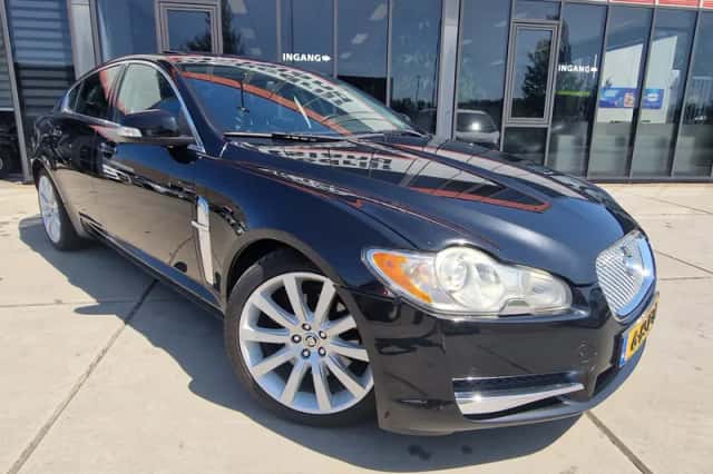 Jaguar XF (2008) thumbnail 3