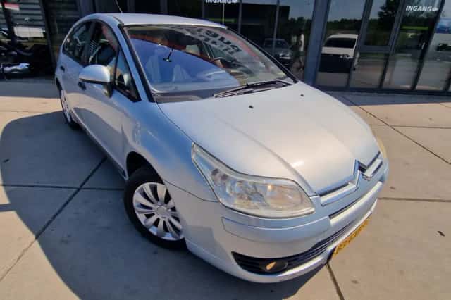 Citroën C4 (2008) thumbnail 3