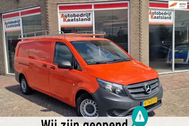 Mercedes-Benz Vito (2017) thumbnail 2