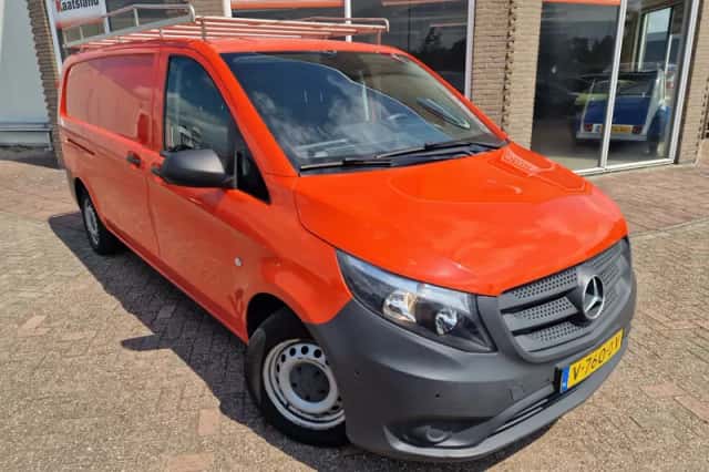 Mercedes-Benz Vito (2017) thumbnail 3