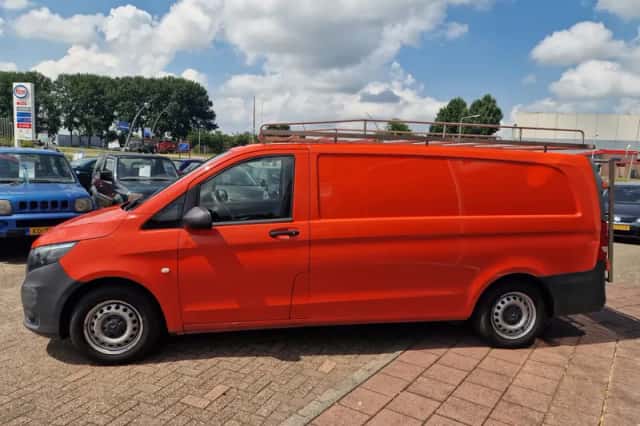 Mercedes-Benz Vito (2017) thumbnail 4
