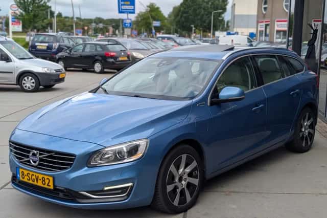 Volvo V60 (2013) thumbnail 4
