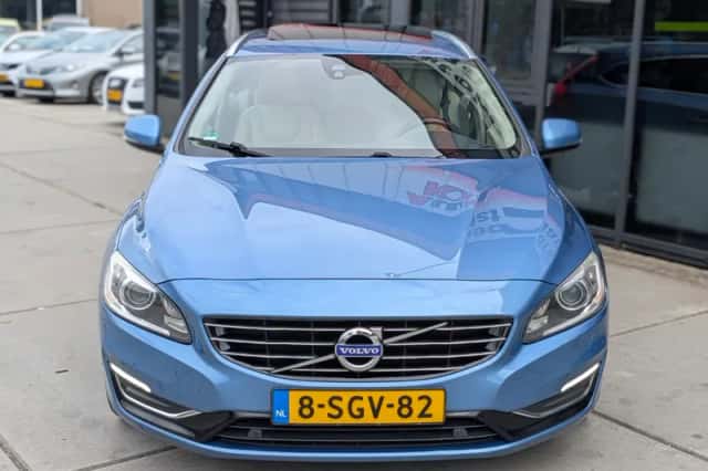 Volvo V60 (2013) thumbnail 5