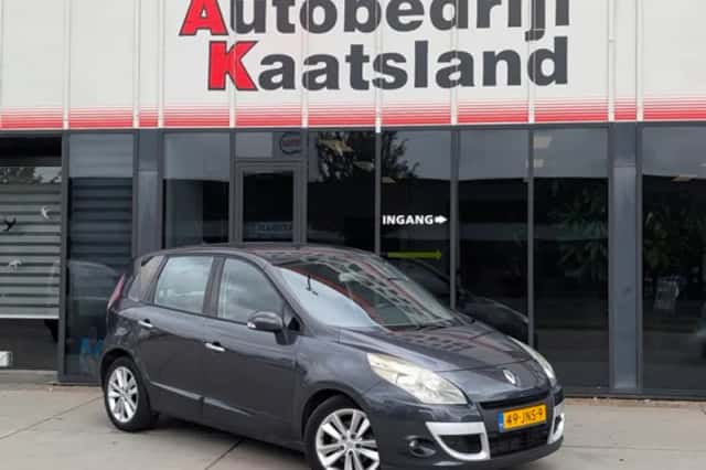 Renault Scénic (2009) thumbnail 1