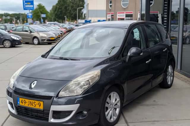 Renault Scénic (2009) thumbnail 4
