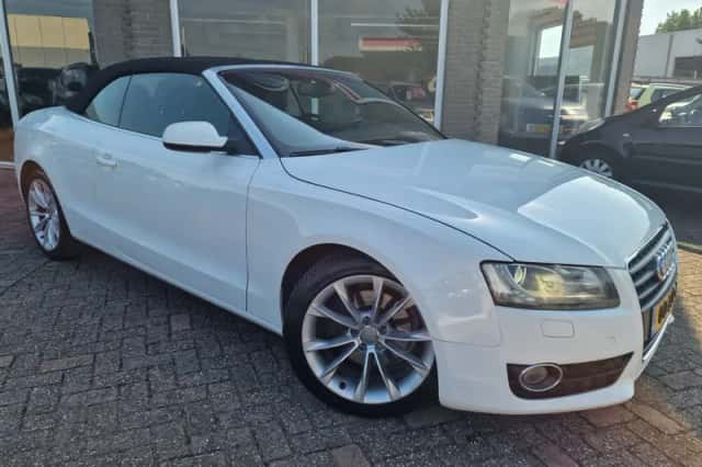 Audi A5 (2010) thumbnail 2