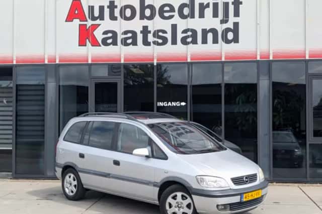 Opel Zafira (2001) thumbnail 1