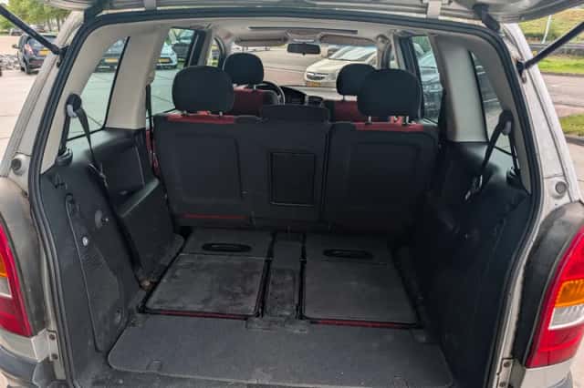 Opel Zafira (2001) thumbnail 6