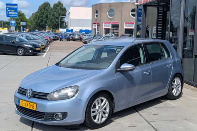 Volkswagen Golf (2010) thumbnail 4