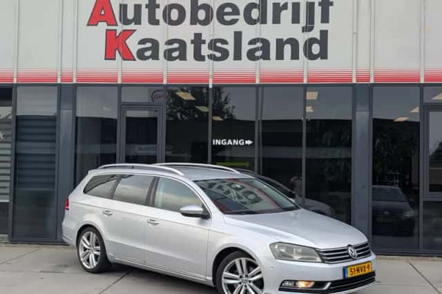 Volkswagen Passat (2010) thumbnail 2
