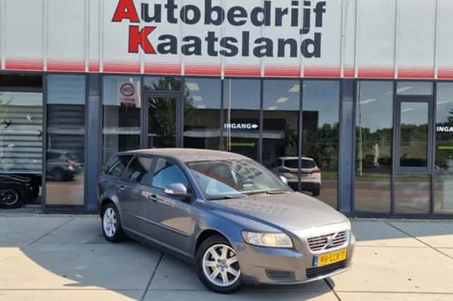 Volvo V50 (2010) thumbnail 1