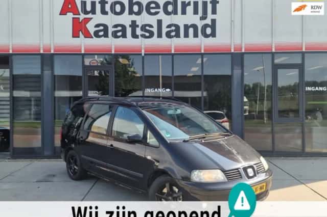SEAT Alhambra (2002) thumbnail 1