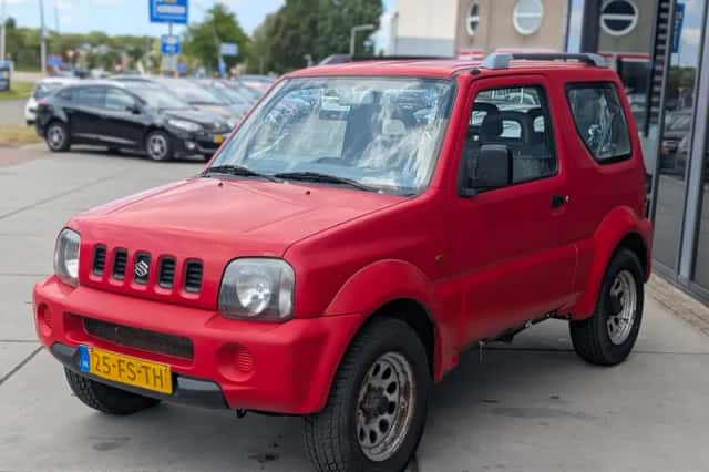 Suzuki Jimny (2000) thumbnail 4