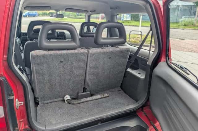 Suzuki Jimny (2000) thumbnail 6