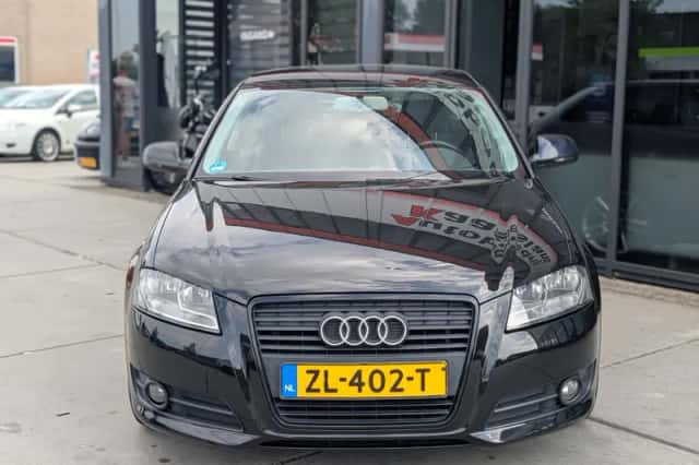 Audi A3 (2010) thumbnail 4