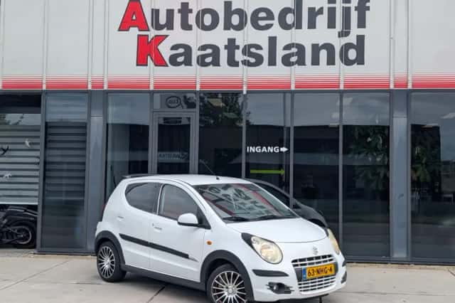 Suzuki Alto (2010) thumbnail 2