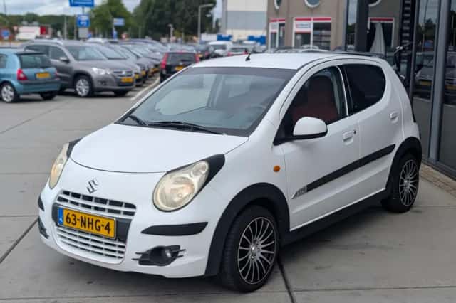 Suzuki Alto (2010) thumbnail 4